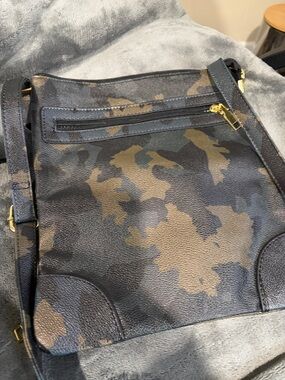 Camouflage Crossbody Bag. NEW
